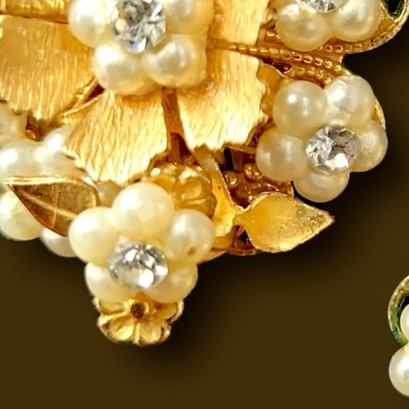 Classic Vintage 1950's Earrings Tiny Faux Pearls & Diamonds Floral Design - Picture 7 of 8